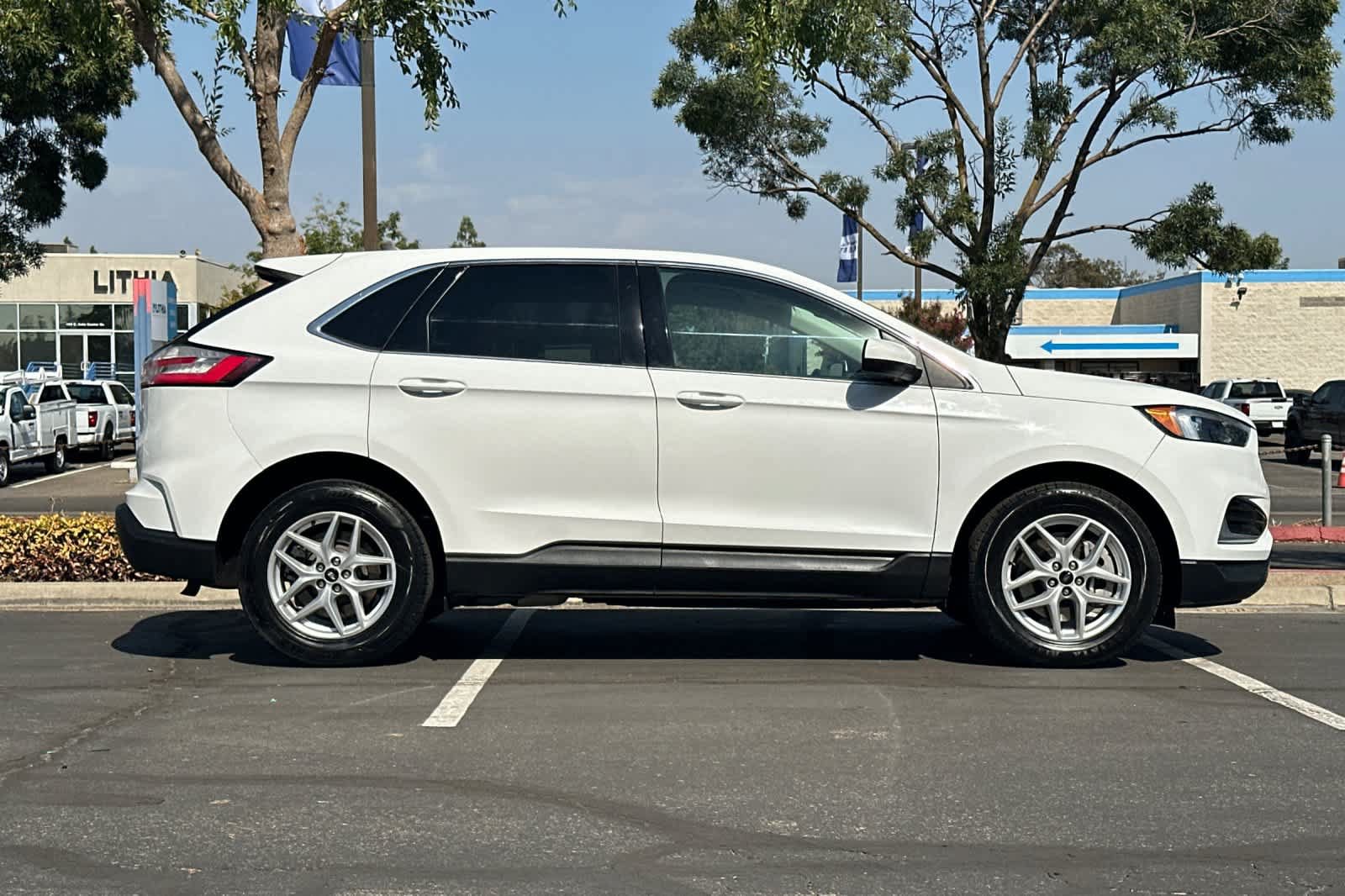 Certified 2024 Ford Edge SEL AWD/4WD image 9