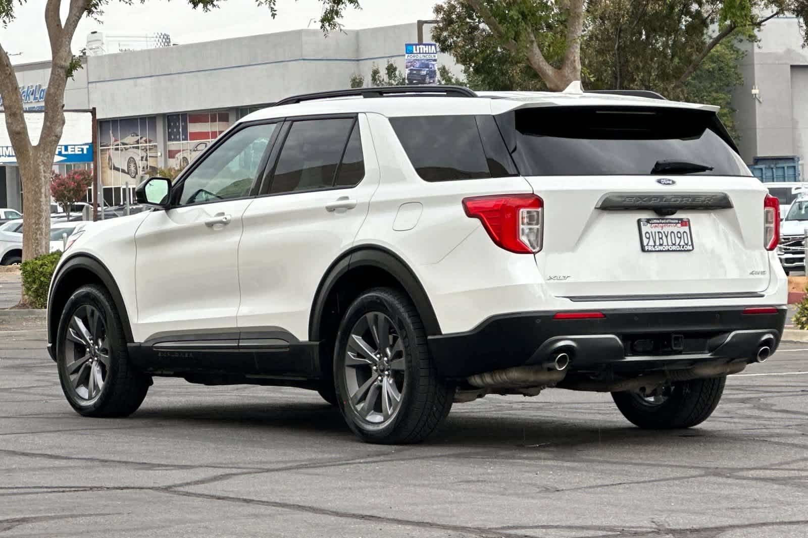 Certified 2023 Ford Explorer XLT w/ Equipment Group 202A AWD/4WD image 7