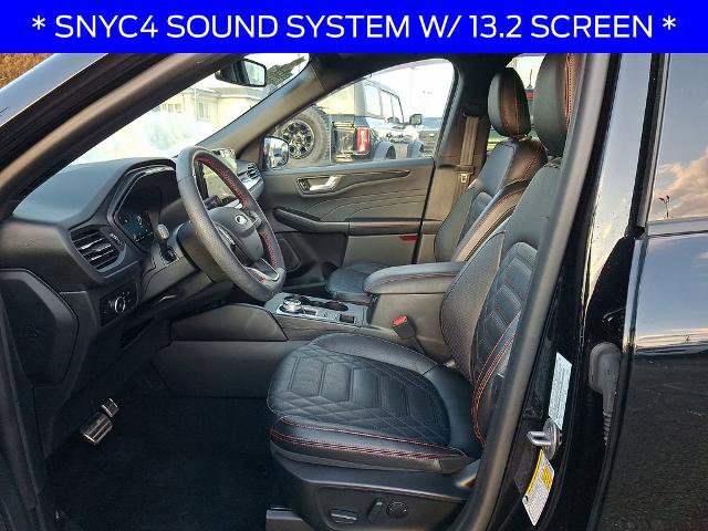 Certified 2023 Ford Escape ST-Line Elite w/ Premium Technology Package AWD/4WD image 13