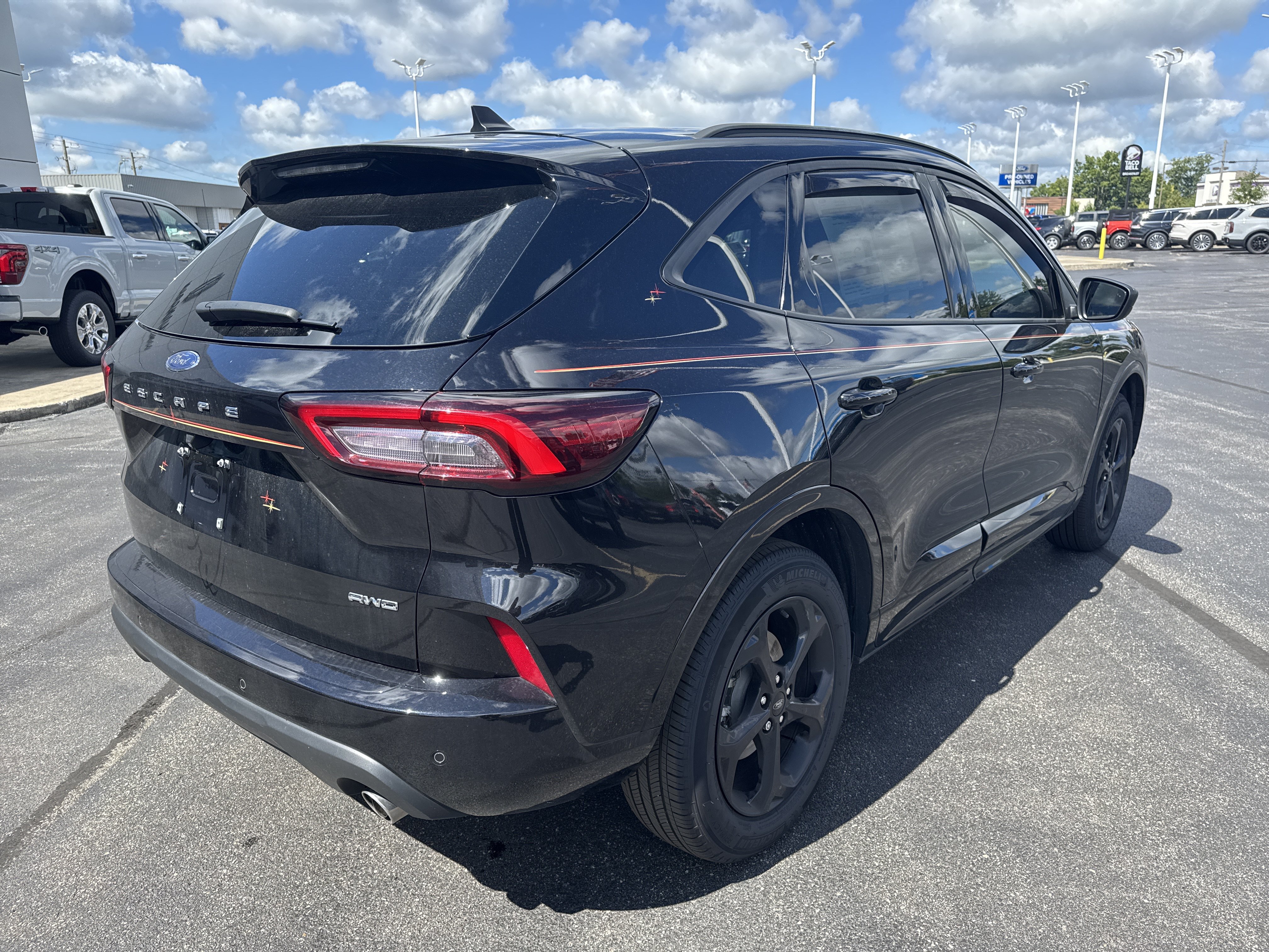 Certified 2024 Ford Escape ST-Line w/ Tech Pack #1 AWD/4WD image 7