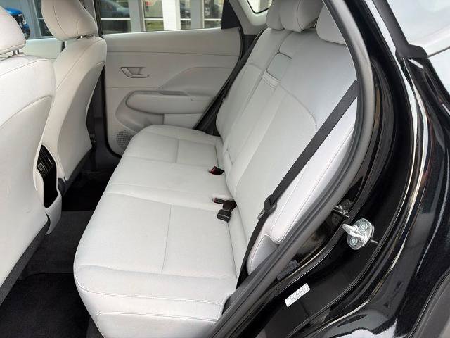 Used 2024 Hyundai Kona SEL w/ Convenience Package AWD/4WD image 16
