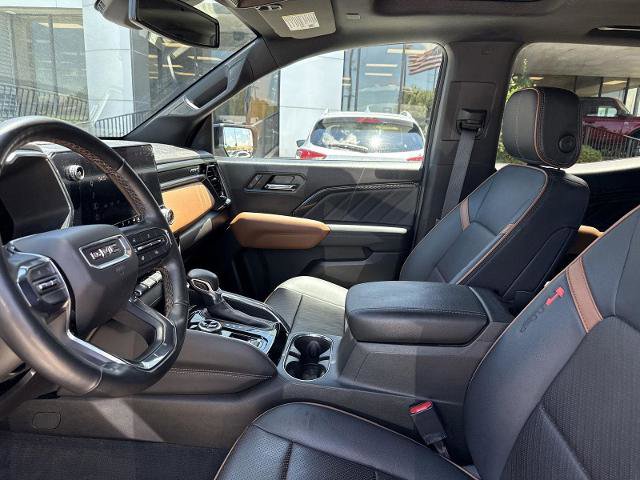 Used 2023 GMC Canyon AT4 w/ AT4 Premium Package AWD/4WD image 4