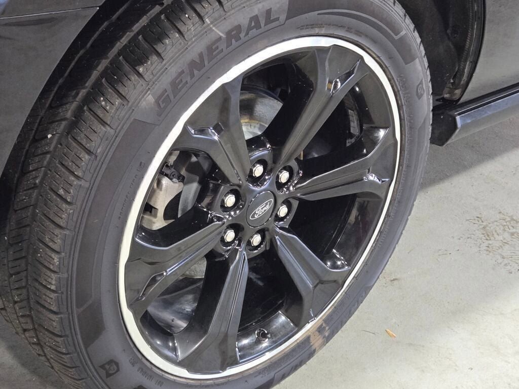 Certified 2022 Ford Expedition Limited image 24