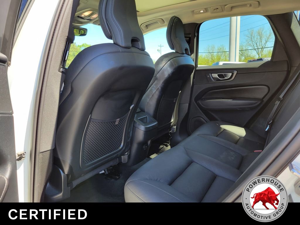 Used 2024 Volvo XC60 B5 Plus AWD/4WD image 16