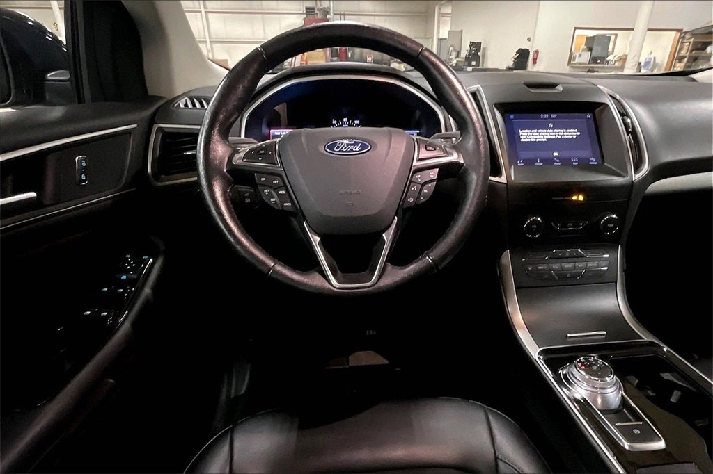 Certified 2019 Ford Edge SEL w/ Equipment Group 201A image 5