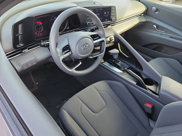 Used 2023 Hyundai Elantra SEL FWD image 6