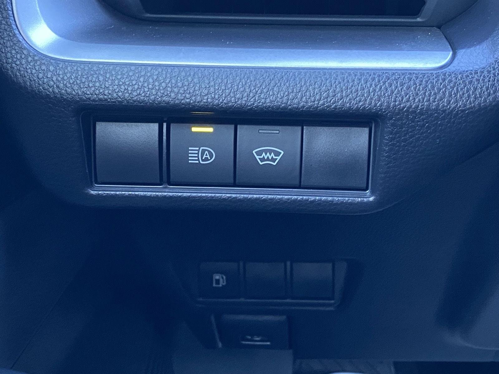 Used 2024 Toyota Prius LE AWD/4WD image 22