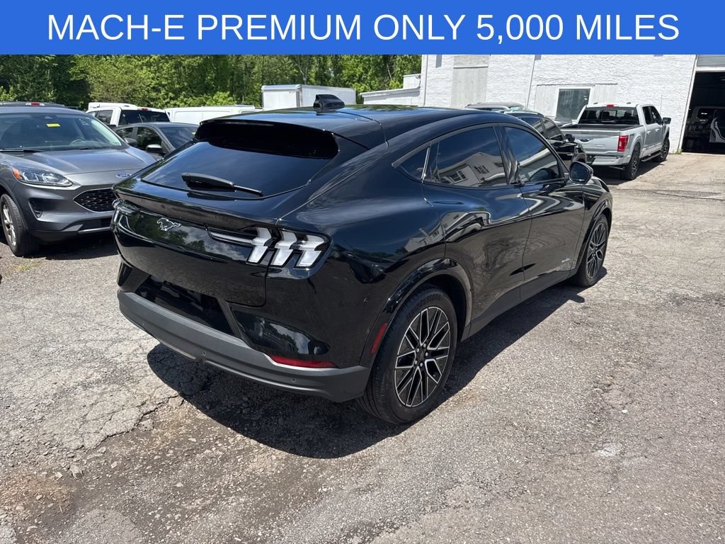 Certified 2025 Ford Mustang Mach-E Premium AWD/4WD image 5