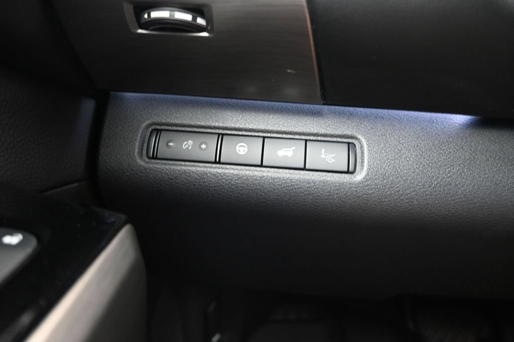 Used 2023 Nissan Pathfinder Platinum AWD/4WD image 24