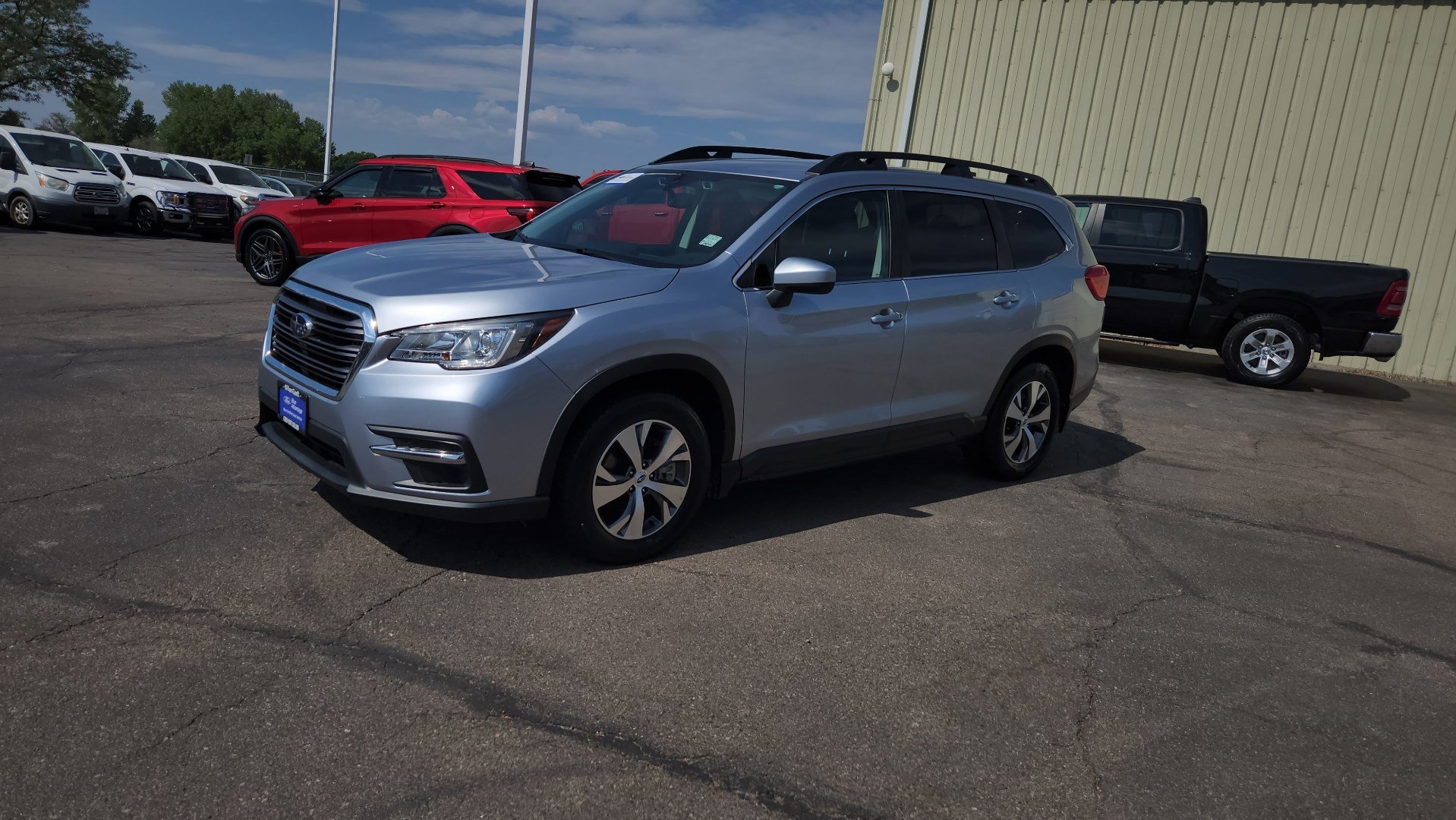 Used 2020 Subaru Ascent Premium w/ Convenience Package AWD/4WD image 4