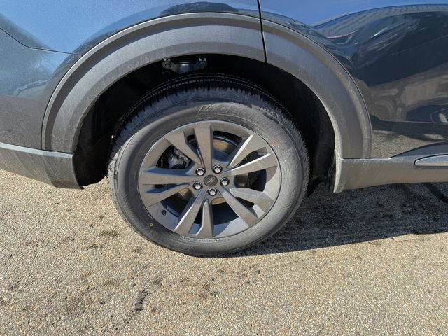 Certified 2022 Ford Explorer XLT w/ Equipment Group 202A image 26