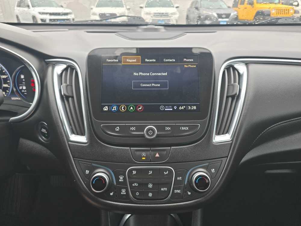 Used 2024 Chevrolet Malibu LT FWD image 12