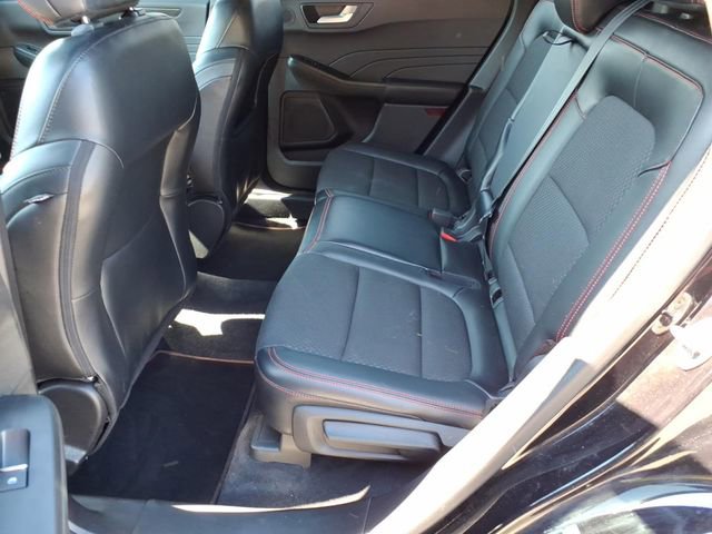 Certified 2023 Ford Escape ST-Line Select AWD/4WD image 17