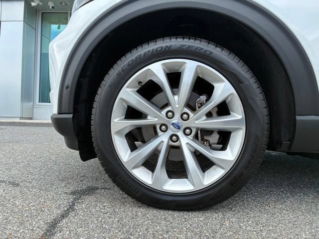 Certified 2023 Ford Explorer Platinum w/ Technology Package AWD/4WD image 28