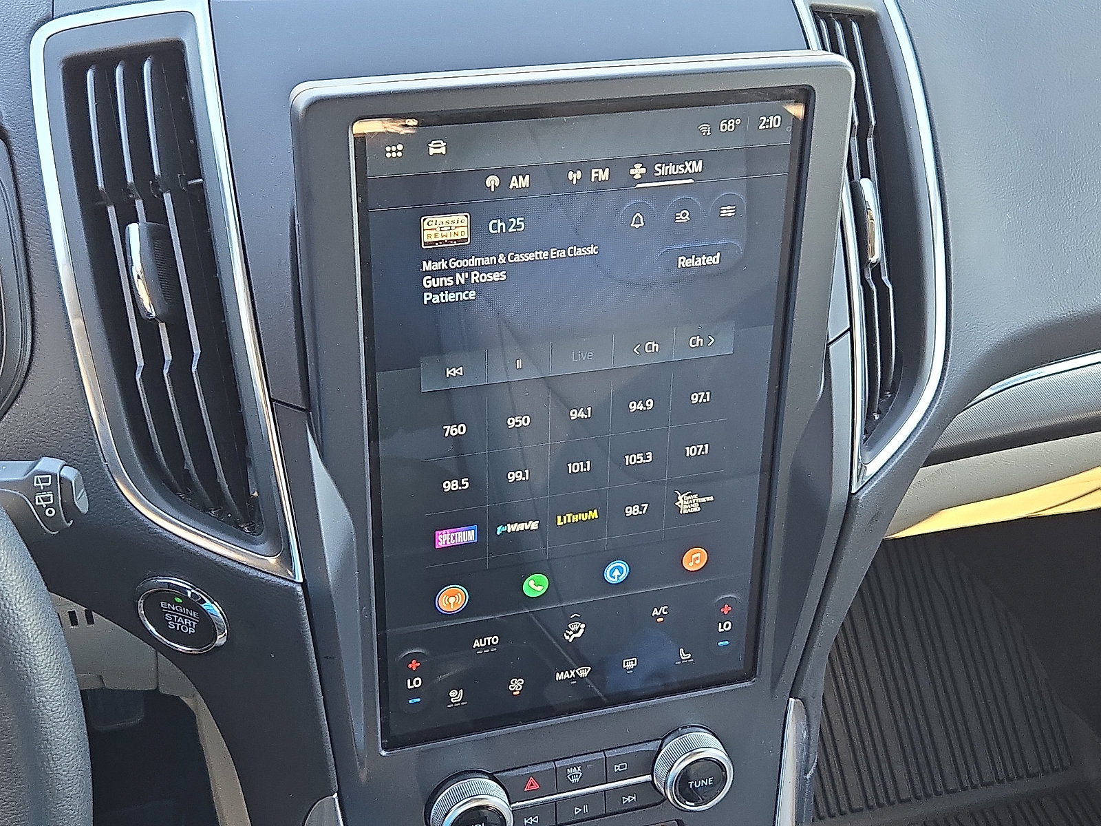 Certified 2024 Ford Edge Titanium AWD/4WD image 17