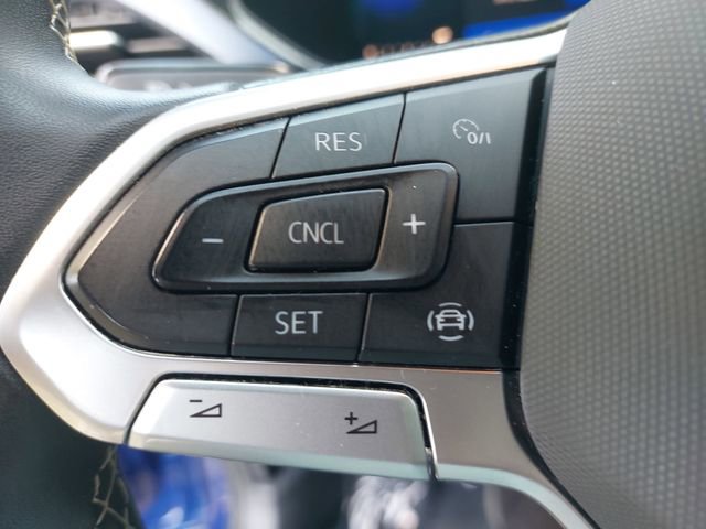Used 2022 Volkswagen Taos SE AWD/4WD image 17