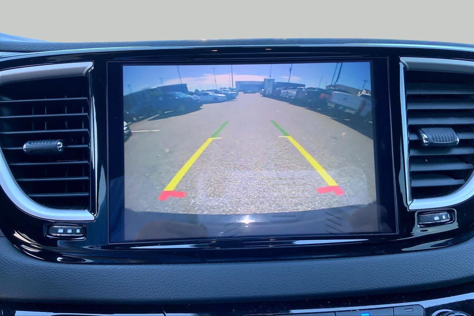 Used 2025 Chrysler Pacifica Select FWD image 28