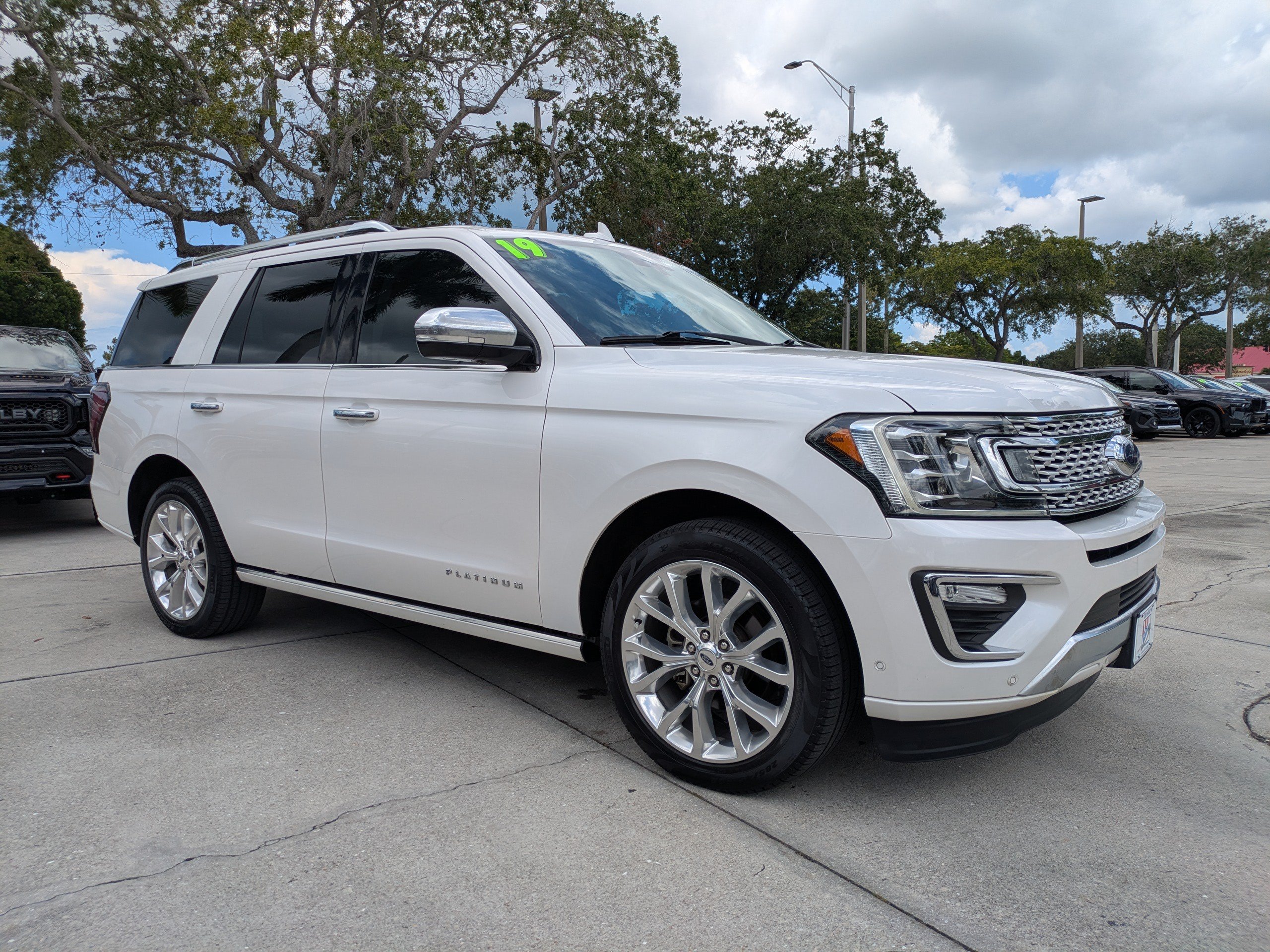Certified 2019 Ford Expedition Platinum RWD image 2