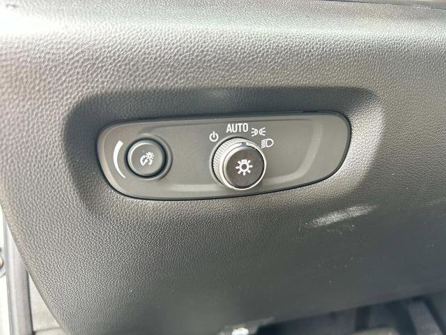 Used 2023 Chevrolet Traverse Premier w/ LPO, Floor Liner Package FWD image 33