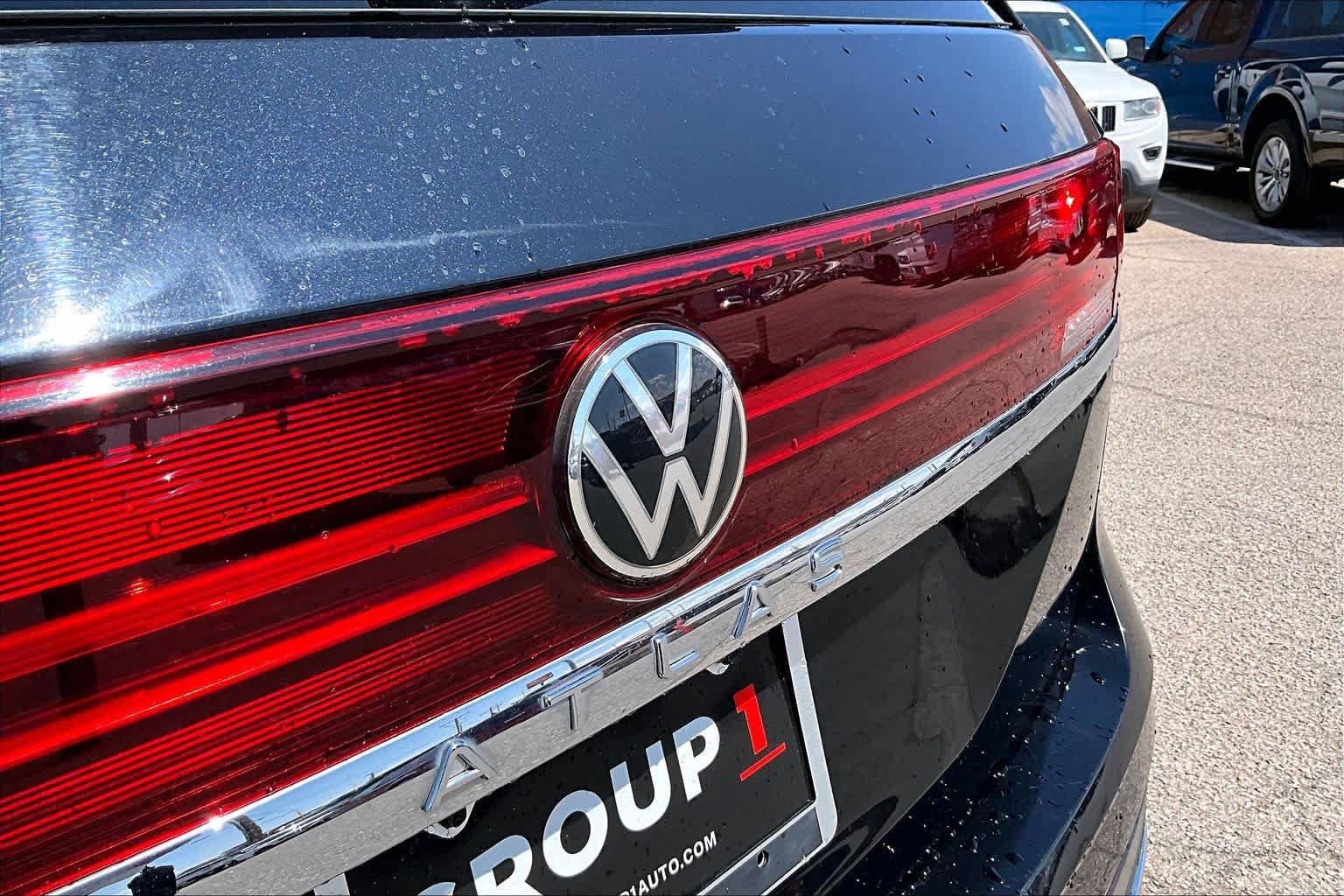 Used 2025 Volkswagen Atlas SE FWD image 30