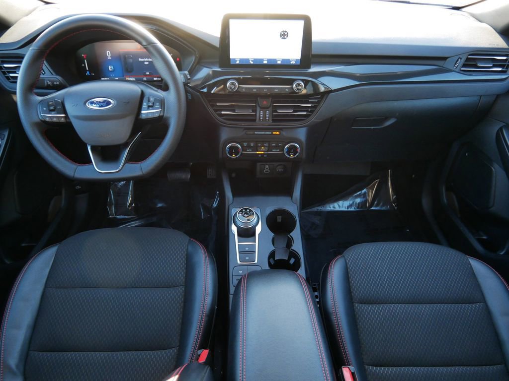 Certified 2025 Ford Escape ST-Line AWD/4WD image 13