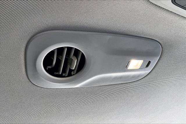 Used 2022 Chrysler Voyager LX image 36