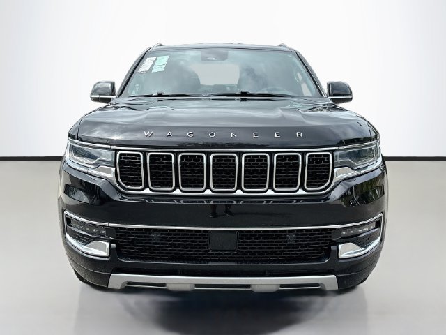 Used 2024 Jeep Wagoneer L Series II w/ Flexible Seating Group AWD/4WD image 3