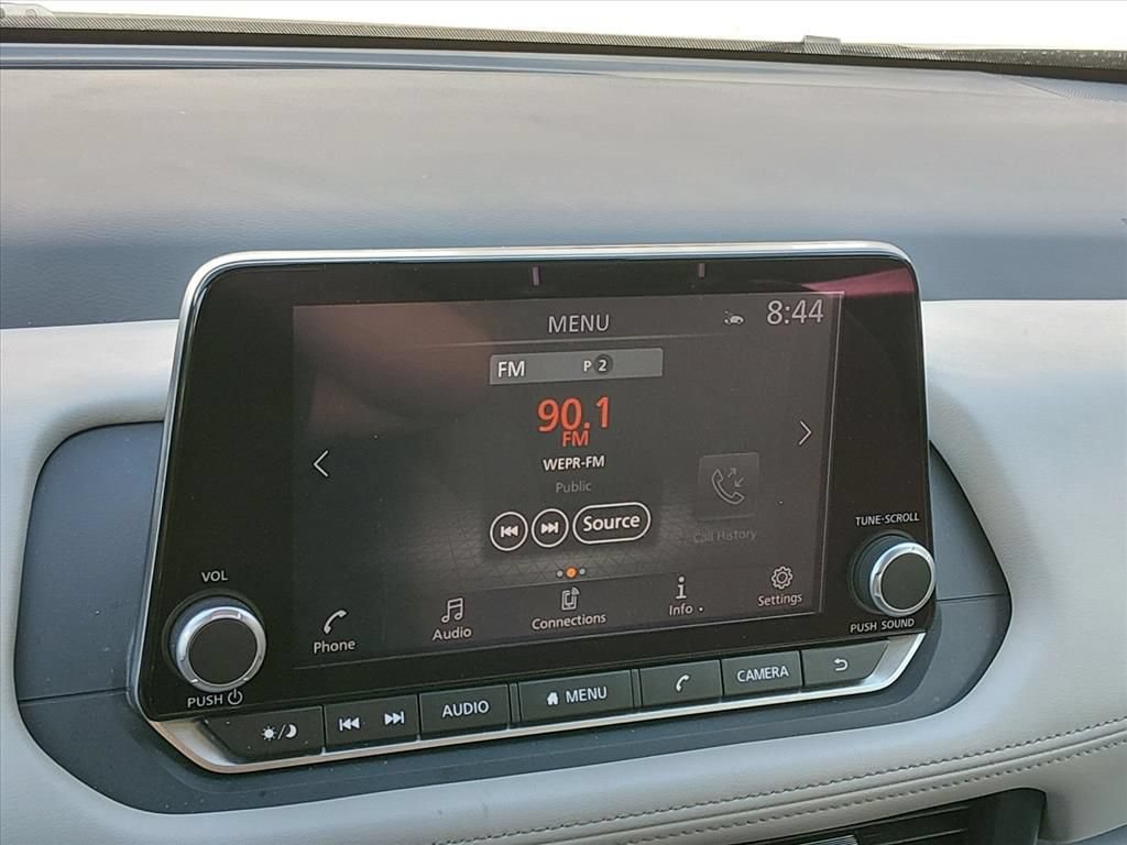 Used 2025 Nissan Rogue SV FWD image 17