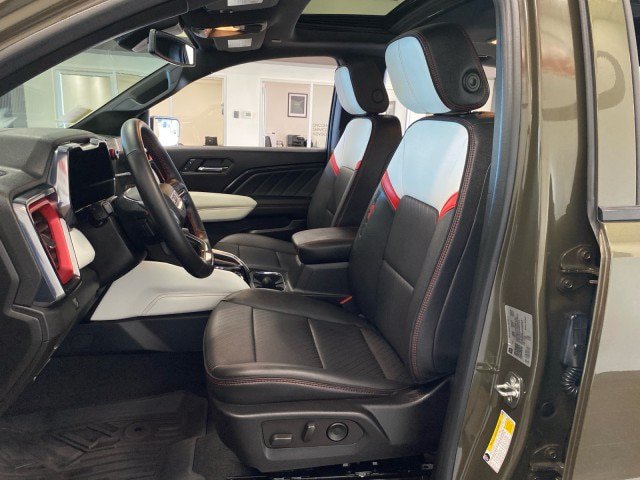 Used 2023 GMC Canyon AT4X AWD/4WD image 16