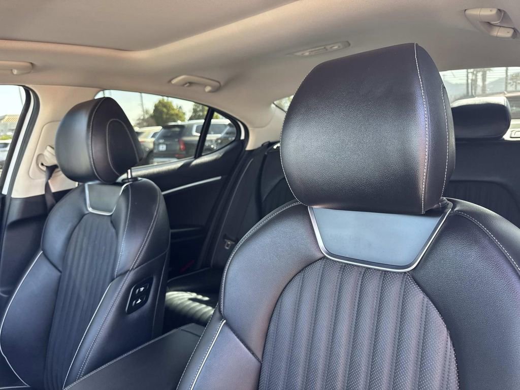 Used 2022 Genesis G70 2.0T w/ Prestige Package image 23