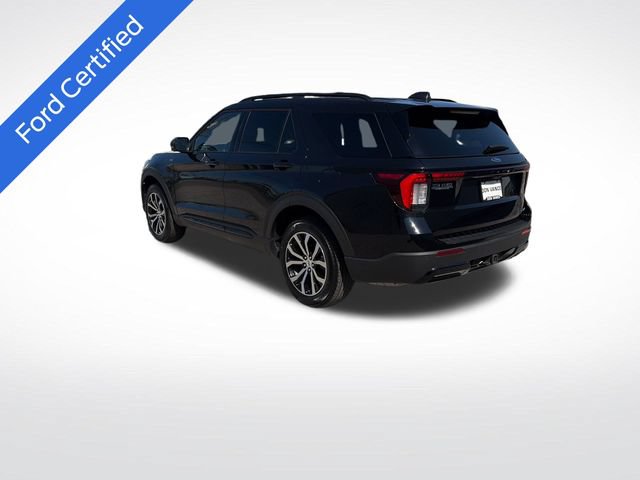 Certified 2025 Ford Explorer ST-Line AWD/4WD image 3