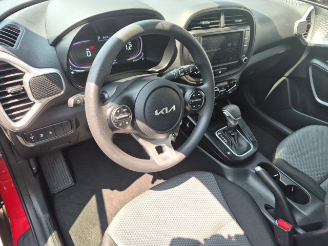 Used 2023 Kia Soul LX FWD image 17