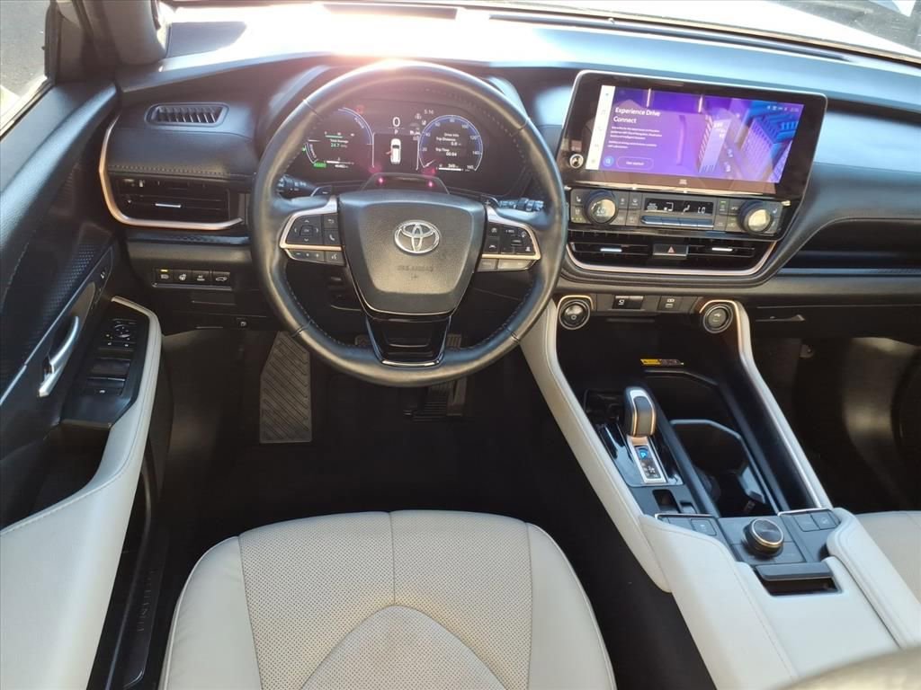 Used 2024 Toyota Grand Highlander AWD Hybrid image 15