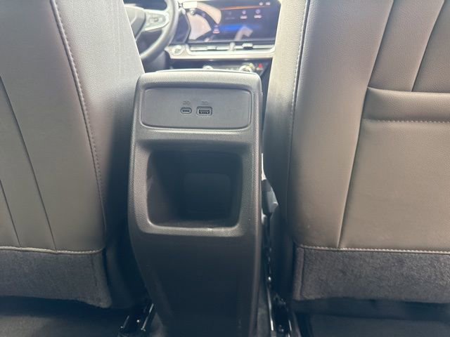 Used 2025 Chevrolet Trax ACTIV w/ Sunroof Package image 35