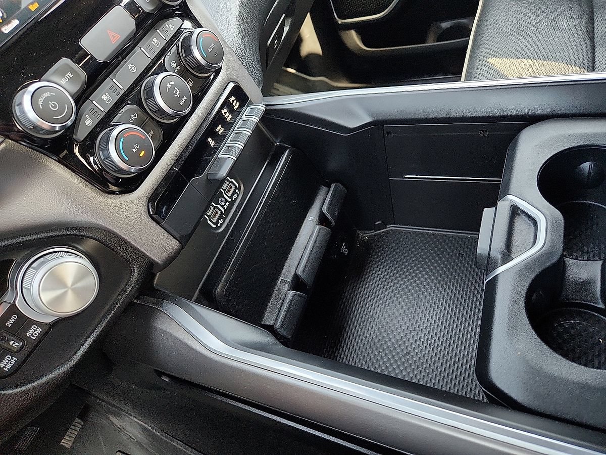 Used 2020 RAM 1500 Laramie w/ Sport Appearance Package AWD/4WD image 12