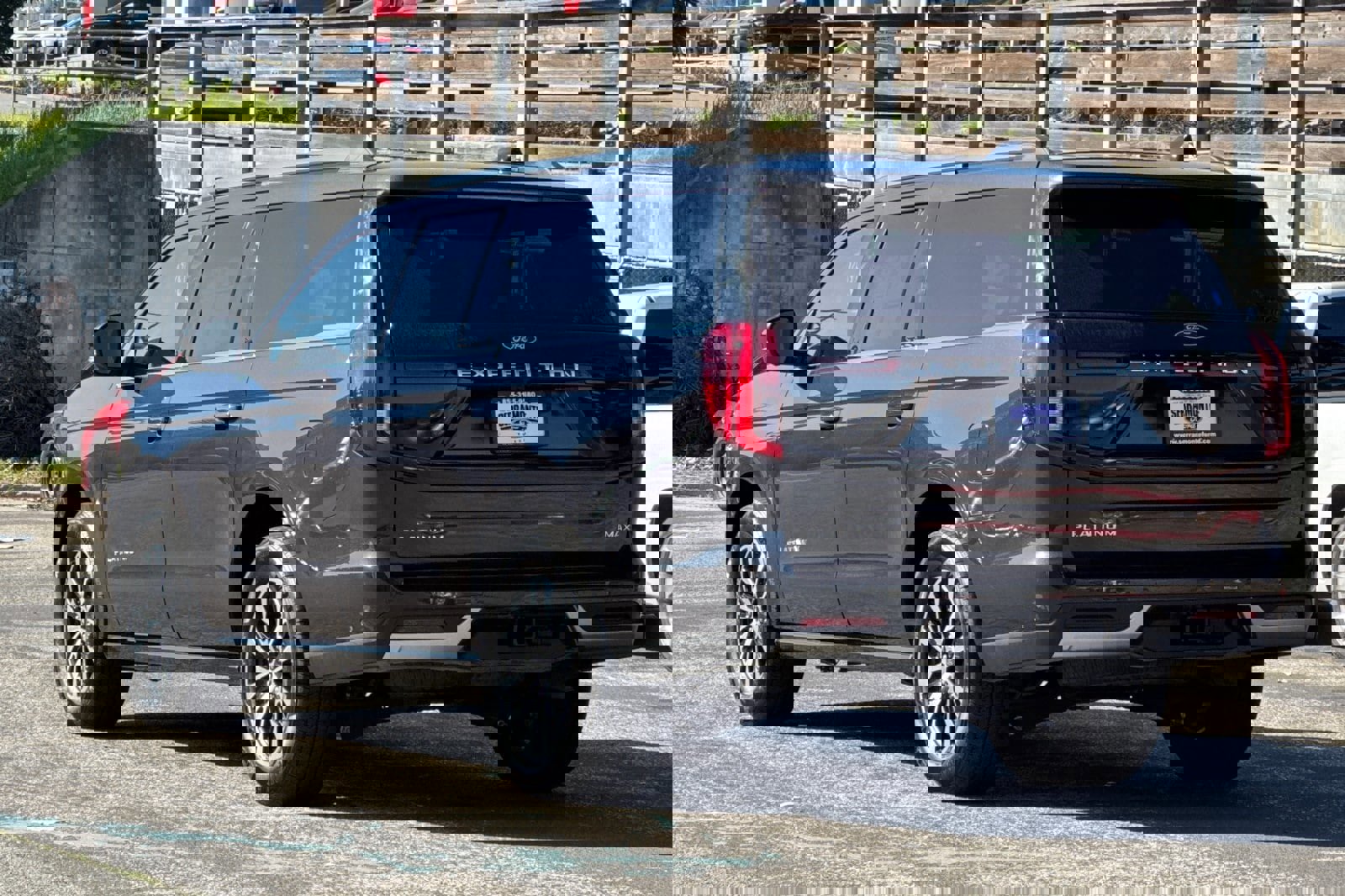 Certified 2025 Ford Expedition Max Platinum image 6