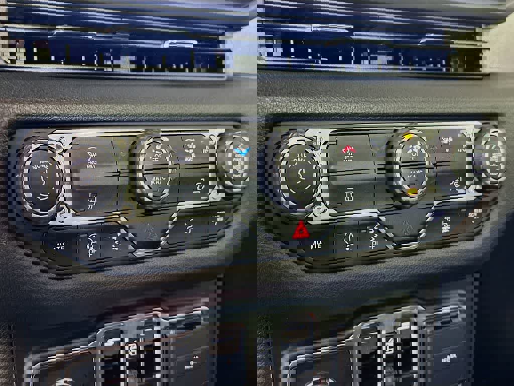 Used 2024 Jeep Wrangler Willys image 22