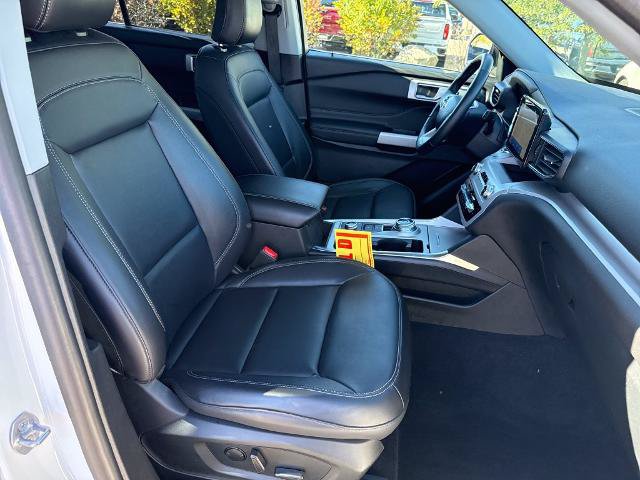 Certified 2024 Ford Explorer XLT w/ Equipment Group 202A AWD/4WD image 9
