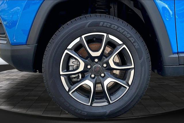 Used 2025 Jeep Compass Trailhawk AWD/4WD image 9