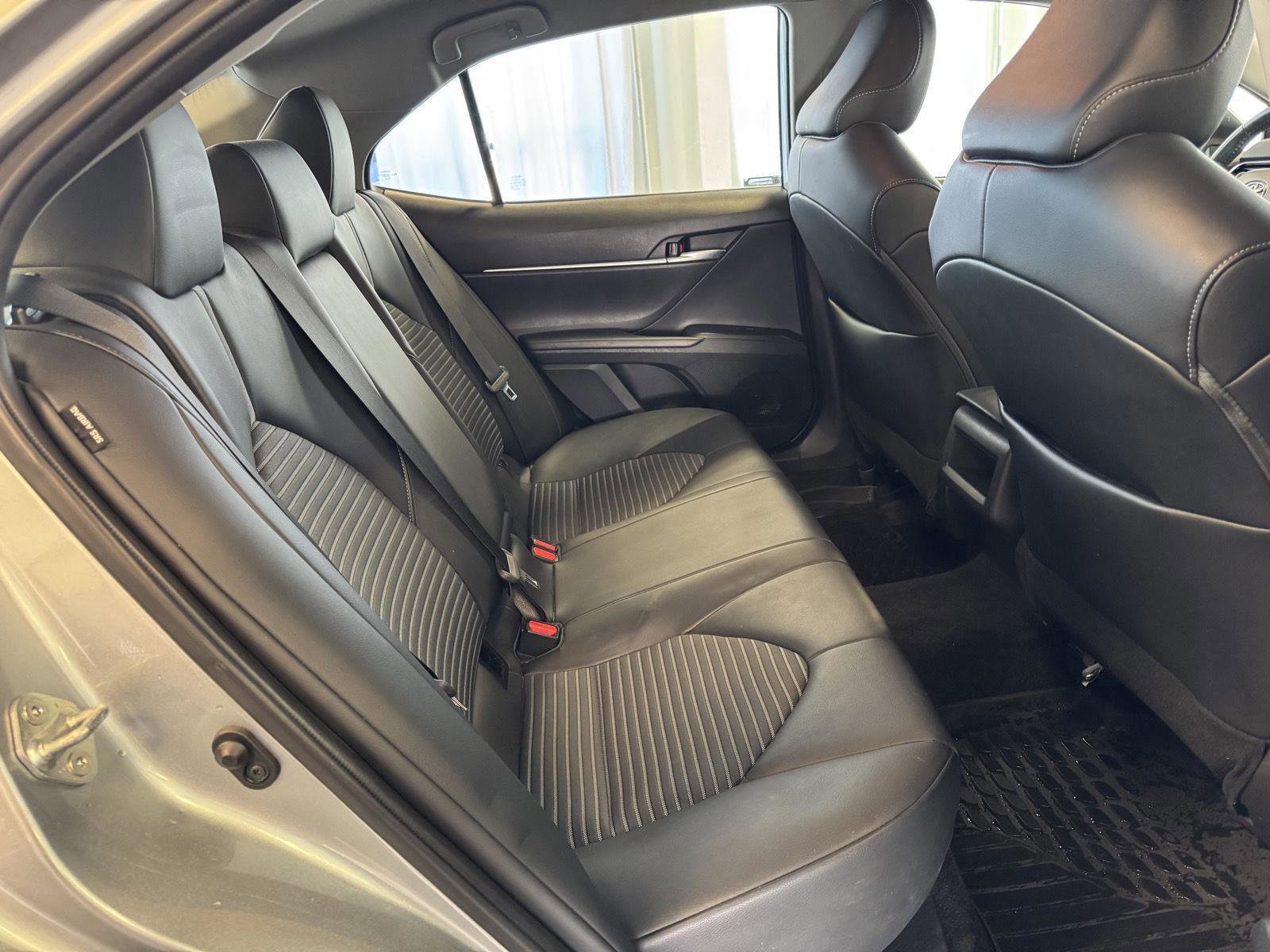 Used 2022 Toyota Camry SE image 24