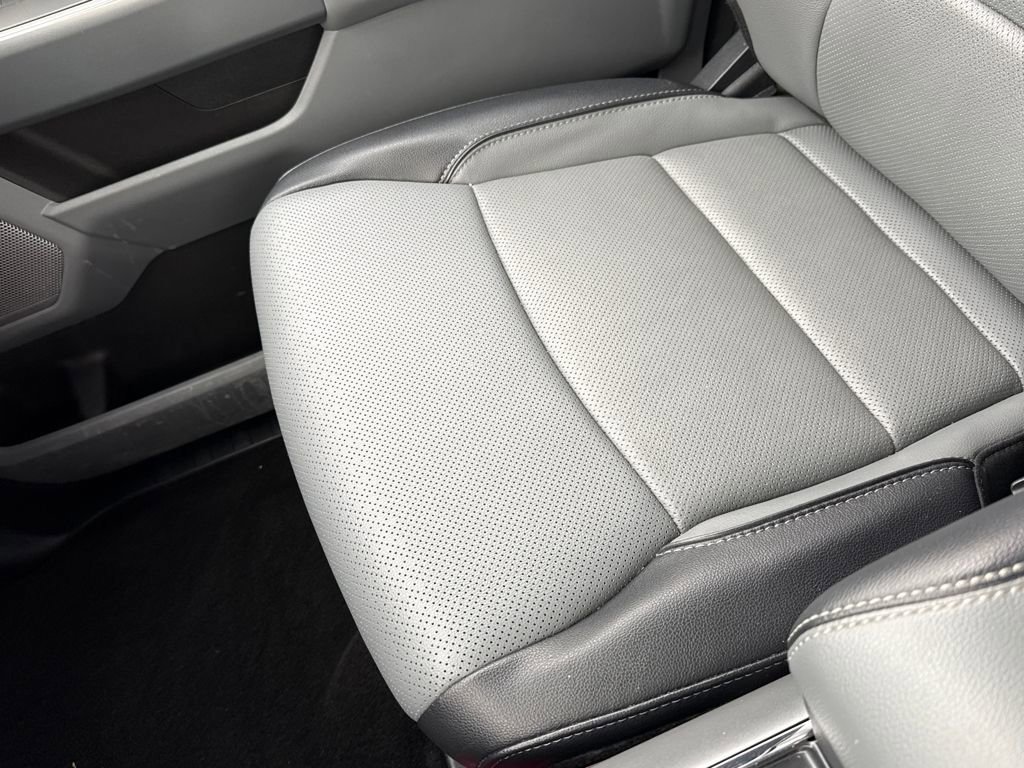 Certified 2022 Ford F150 Lariat w/ Equipment Group 501A Mid image 25