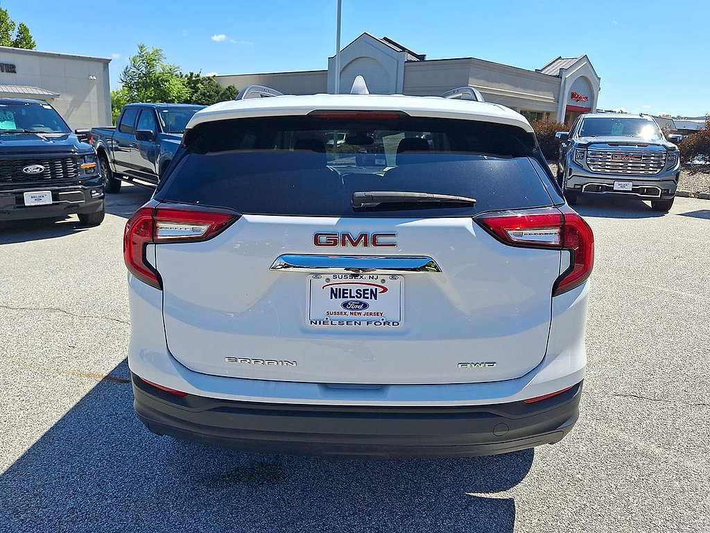 Used 2023 GMC Terrain SLE w/ Driver Convenience Package AWD/4WD image 23