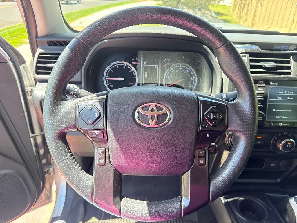 Used 2022 Toyota 4Runner TRD Off-Road AWD/4WD image 16