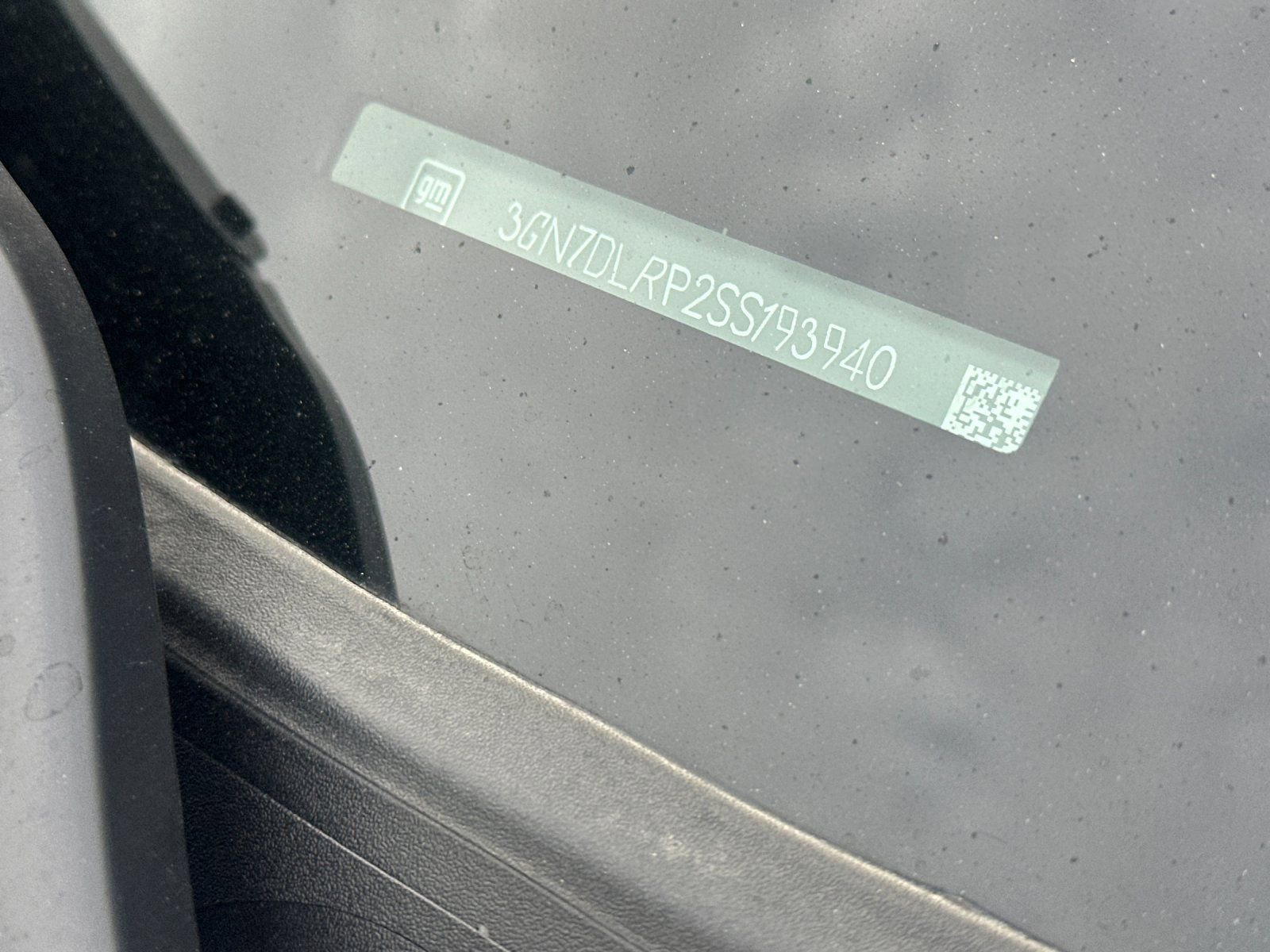 Used 2025 Chevrolet Equinox EV LT w/ Convenience Package image 2