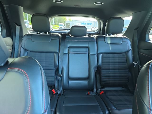 Certified 2025 Ford Explorer ST-Line w/ ST-Line Street Pack AWD/4WD image 17
