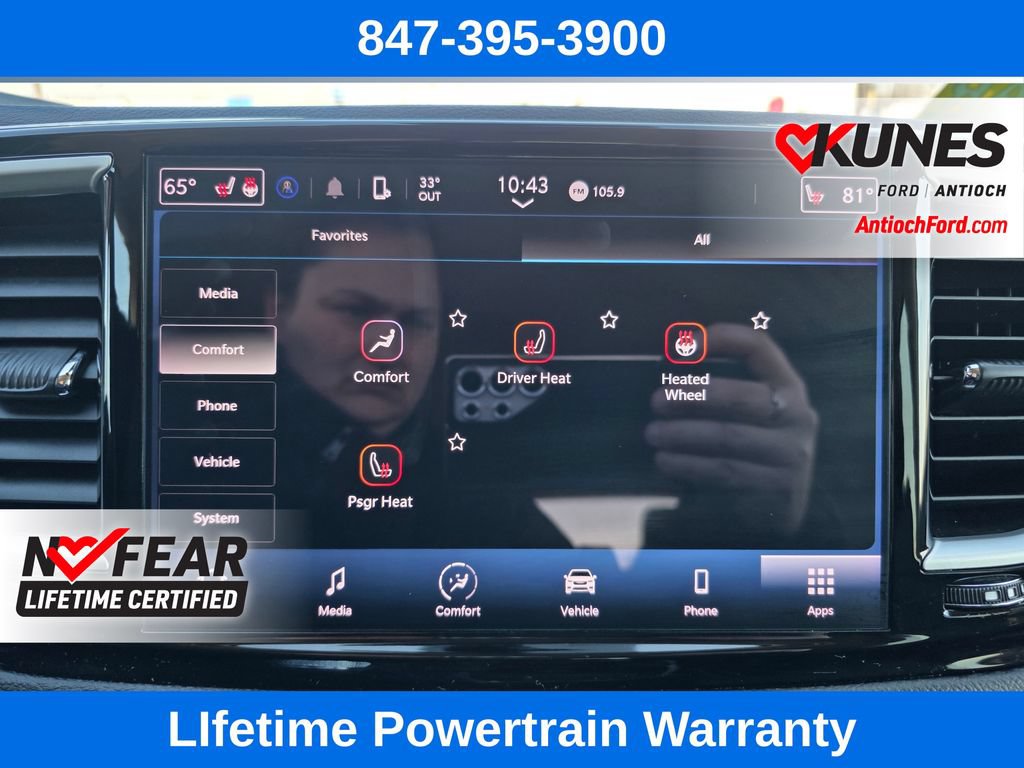 Used 2024 Chrysler Pacifica Touring-L FWD image 54