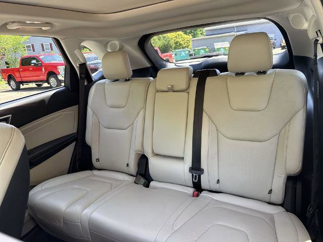 Certified 2018 Ford Edge Titanium w/ Equipment Group 302A AWD/4WD image 23