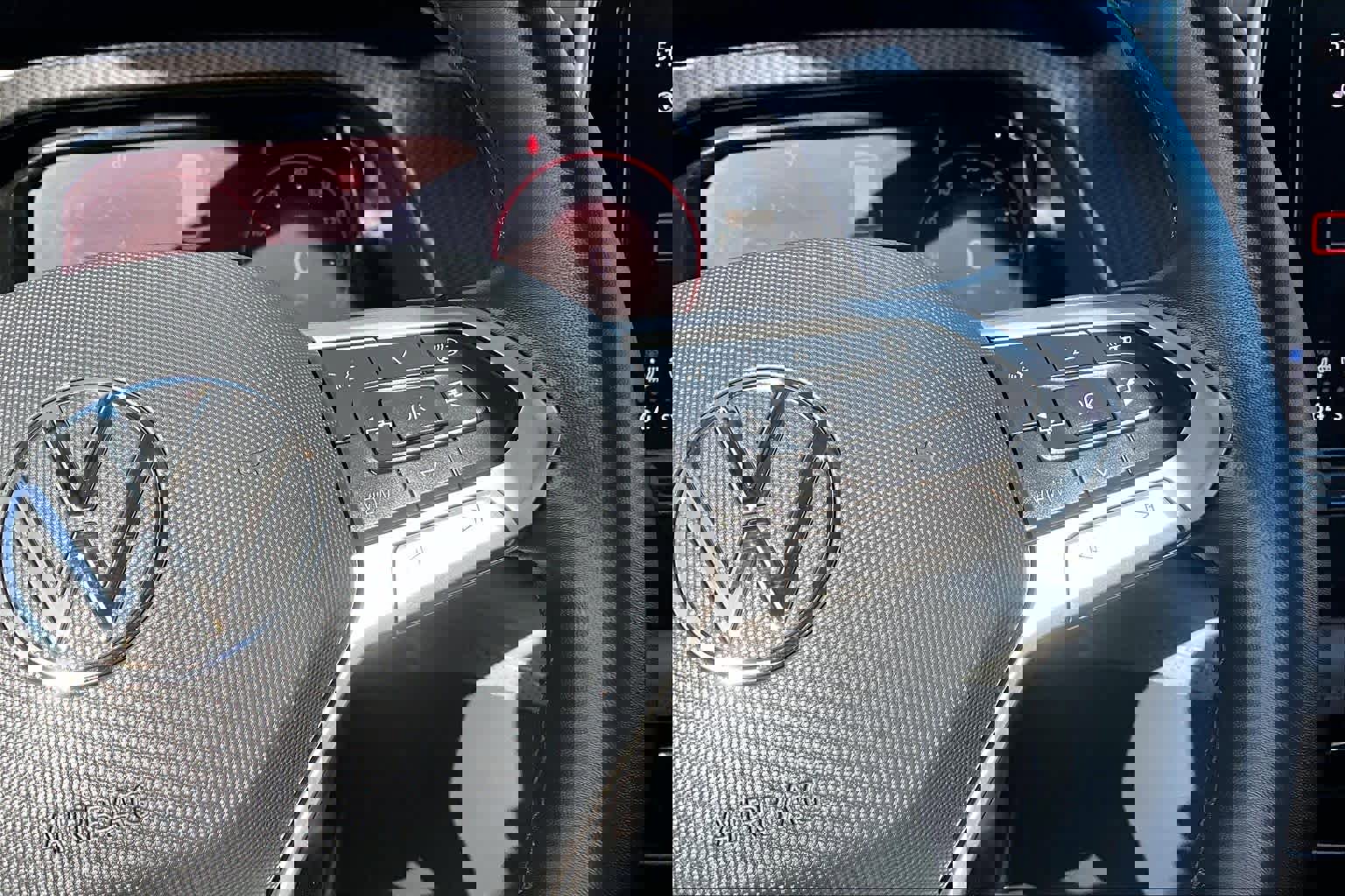 Used 2024 Volkswagen Atlas Peak Edition SE AWD/4WD image 24