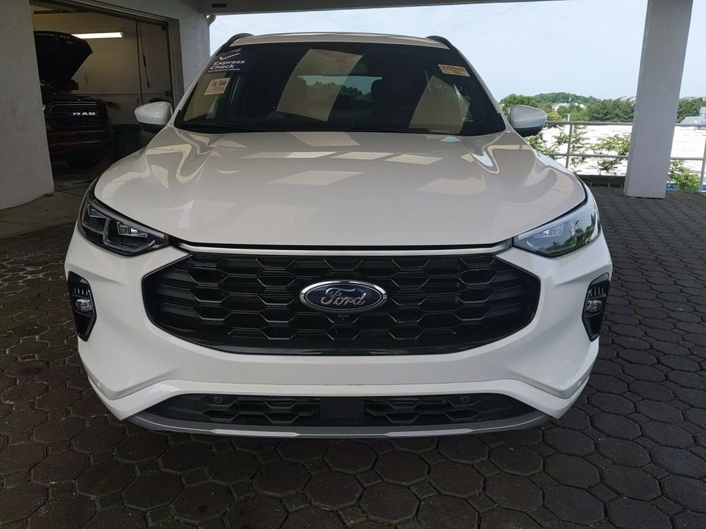 Certified 2023 Ford Escape ST-Line Elite AWD/4WD video 2