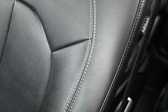 Used 2025 Chrysler Pacifica Select FWD image 13